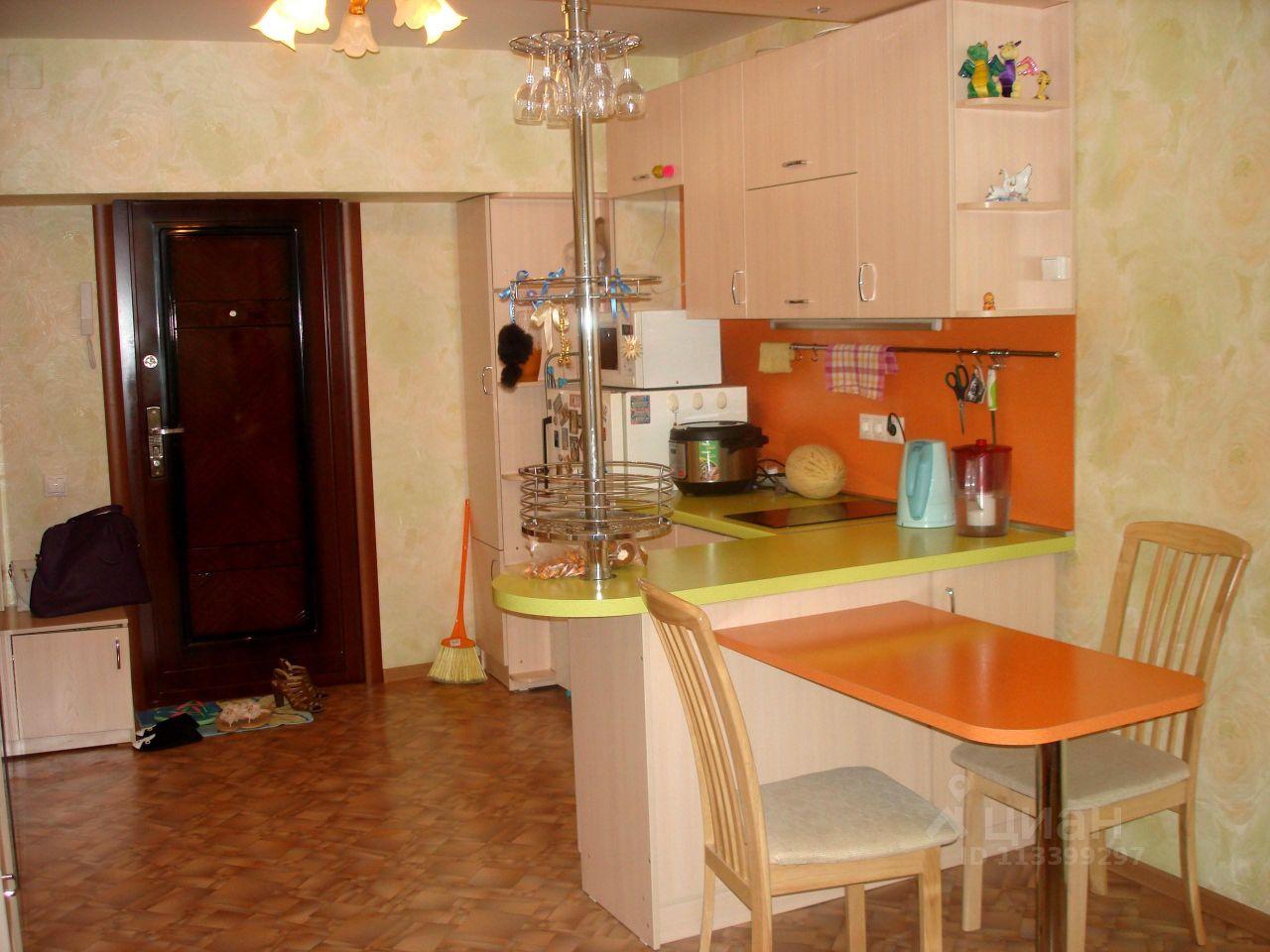 В комнате 8 человек вы входите. В комнате 8 человек вы входите. Загадки на логику убийство или самоубийство. Детективные загадки для детей. В комнате 8 человек вы входите.