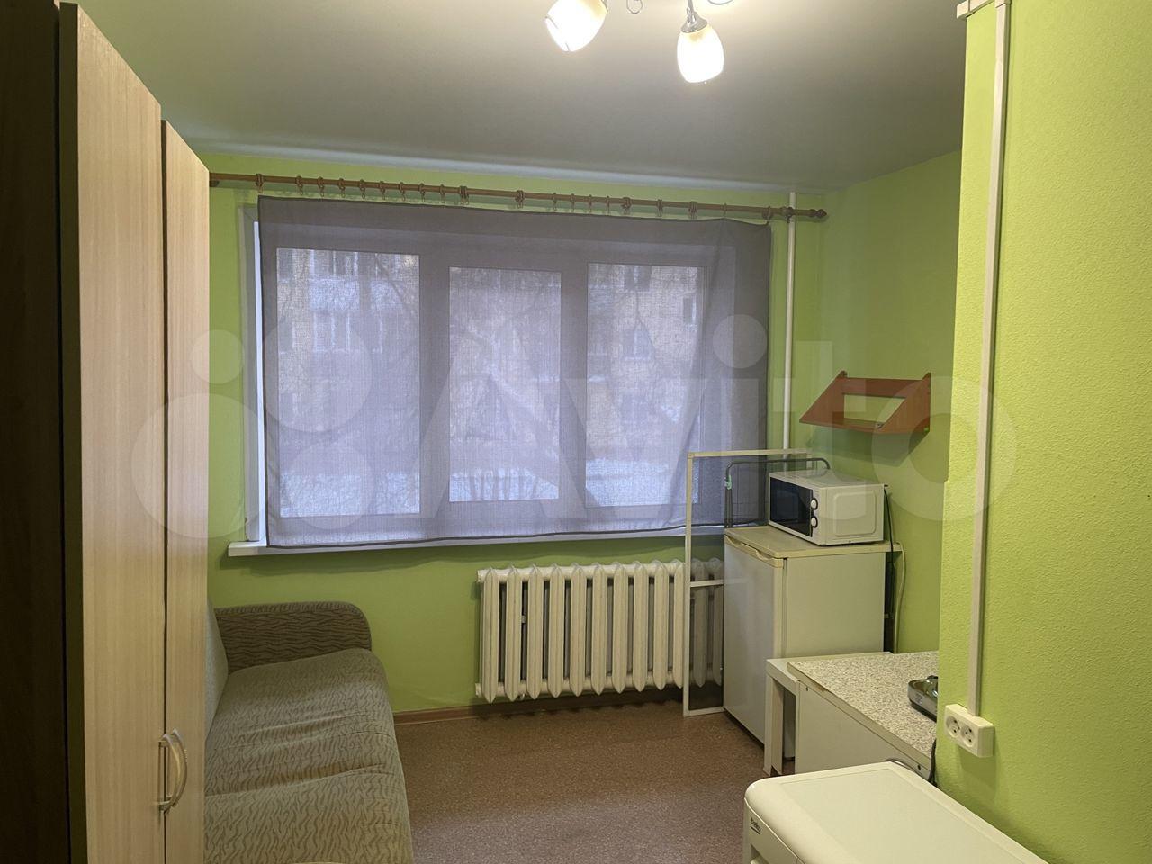 Станция мини обновляется 5 минут. Станция мини обновляется 5 минут. Яндекс мини с дисплеем белая. Мини яндекс станция отличия. Подставка для яндекс станции мини.