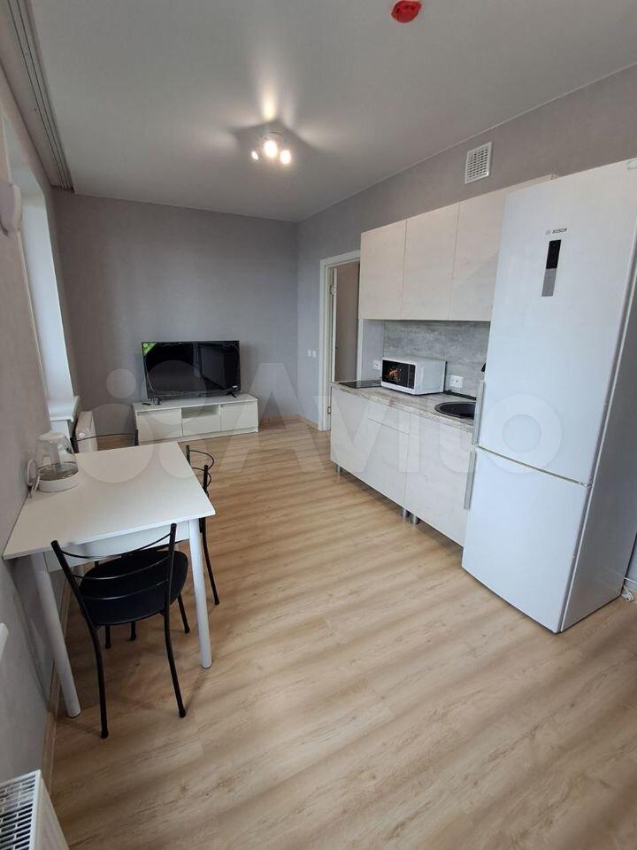 Умножение на 1 и 0. 9 м на доске у ее левого. Площадь зала в квадратных метров. Как перевести в паскали. Гектопаскаль в паскаль перевести.